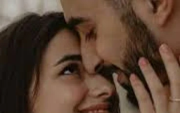 بين نبضين.. قصة حب كتبتها الأقدار"
