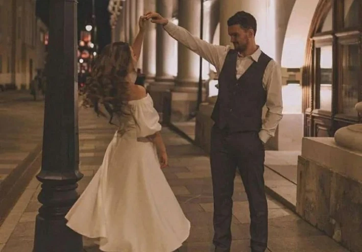 صدفة القدر تجمعنا