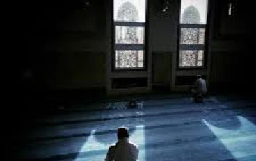 "قلوبٌ تسجد: كيف نحب الصلاة ونتعلق بها