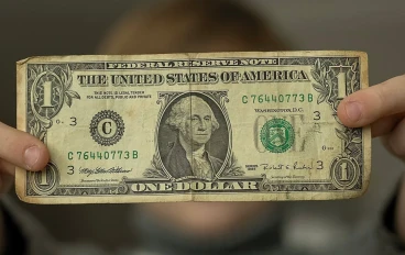 كيف ربحت أول دولار من الإنترنت بخطوة غير متوقعة – تجربتي بالتفصيل