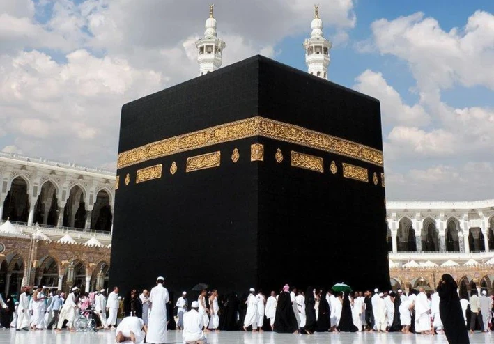 مراحل بناء الكعبة المشرفة