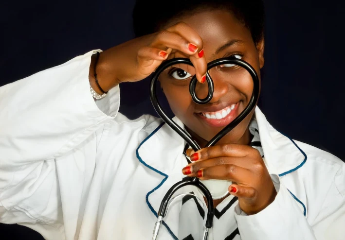 What does a medical secretary do?