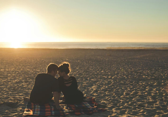 كيف تظل سعيدا فى حياتك الزوجيه لأطول وقت ممكن