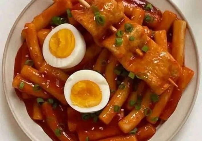 طريقة عمل أسهل توكبوكي كوري بأبسط المكونات – لذيذ وشهي جدًا!😋
