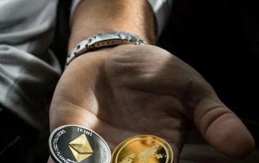 مستقبل العملات الرقمية: هل هي فرصة ذهبية أم فقاعة ستنفجر؟