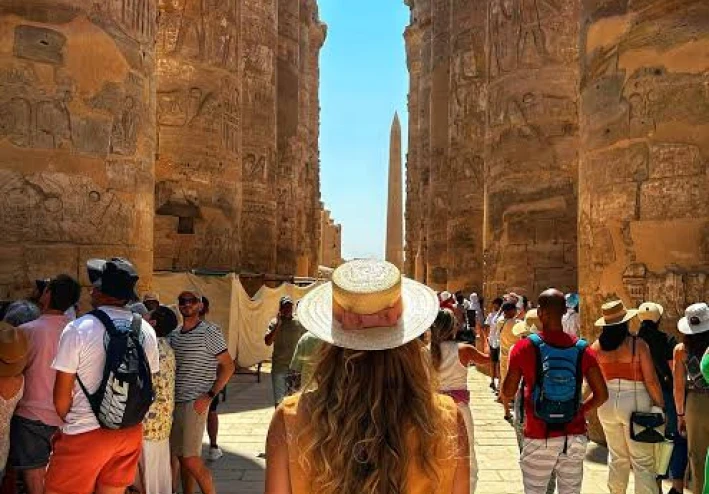 السفر الداخلي: كن سائحًا في بلدك