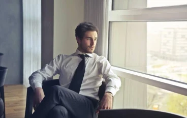 الثقة بالنفس: سر التفوق في الحياة والعمل