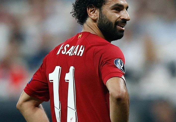 أشهر 5 نجوم عرب تألقوا في عالم كرة القدم