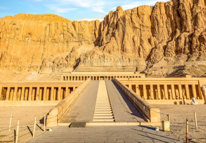 من هي الملكة حتشبسوت :ومعبدها الذي يبقا أيقونة التاريخ والعمارة الفرعونية