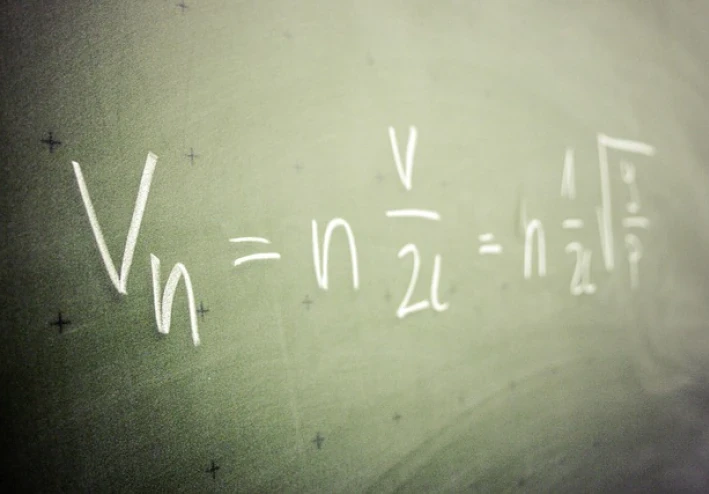 حدسية بوانكاريه  poincaré conjecture.