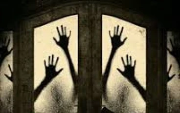  "ظلال خلف النافذة"