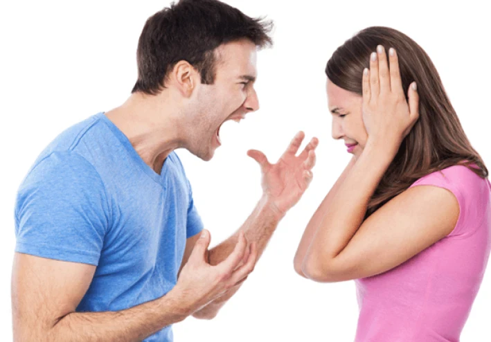 لاتجعل صوتك العالى يهدم منزلك حافظ على ابناءك