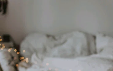 "حين يعانق الغروب"