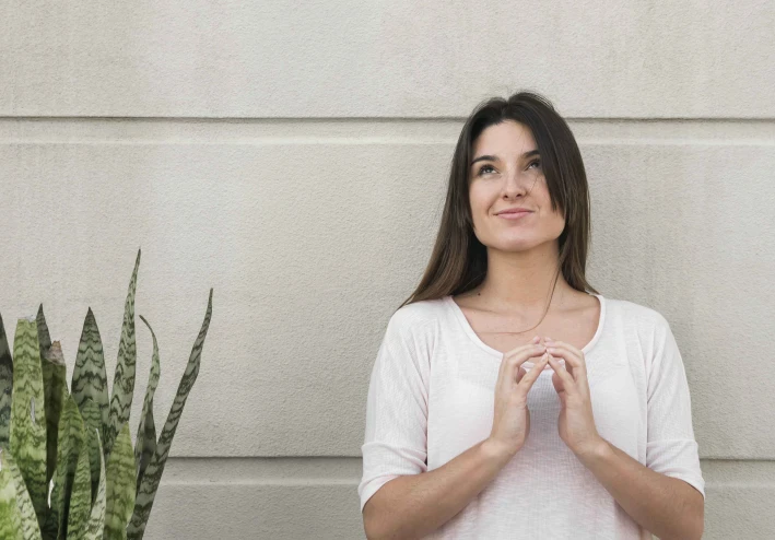 Radiant Skin Starts from Within الصحة النفسية تبدأ من الداخل