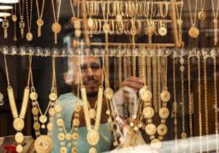 أسعار الذهب اليوم في مصر تهبط محلياً رغم الارتفاع العالمي
