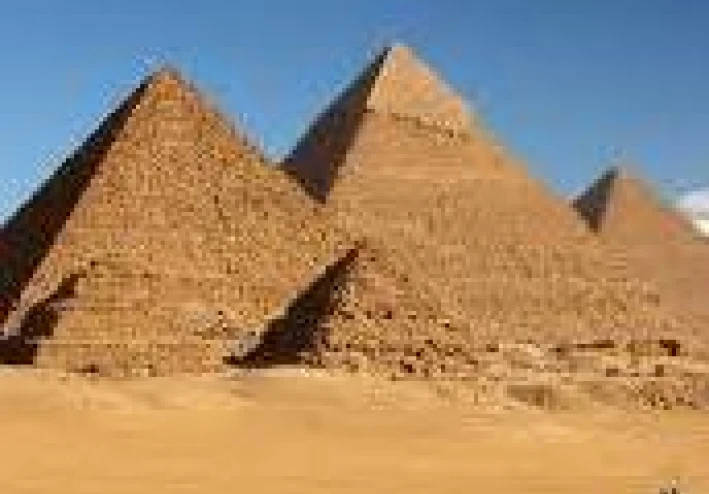 الأهرامات المصرية: أعجوبة العالم القديم