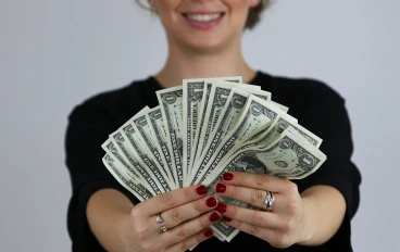 سعر الدولار اليوم في مصر – تحديثات لحظة بلحظة وتأثيره على الاقتصاد