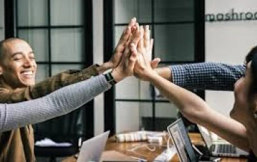 5 أخطاء عقلية تخرب قراراتنا