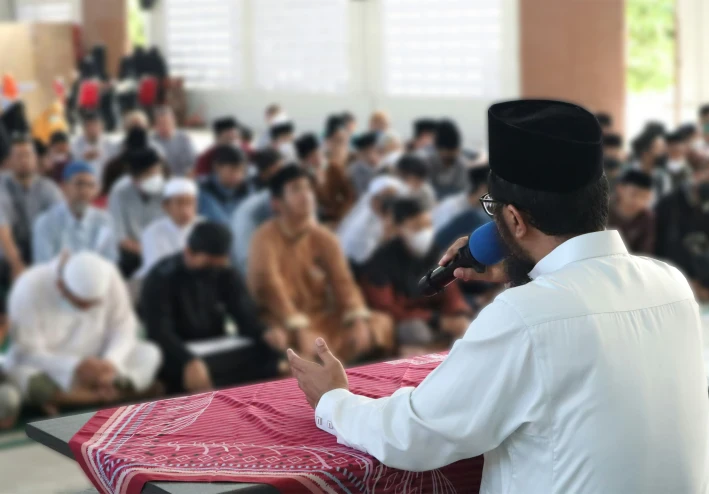 الاحتفال بالمولد النبوي بين الشريعة والبدعة