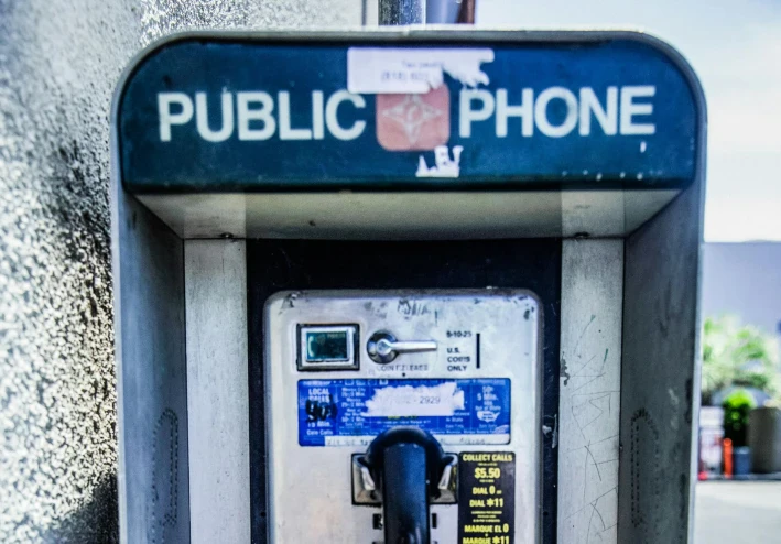 لا تعُد إلى مكان سعادتك القديمة: فكل شىء قد تغيير   حتى انت