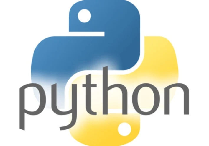 Python: لغة الثورة التحليلية في عالم البيانات