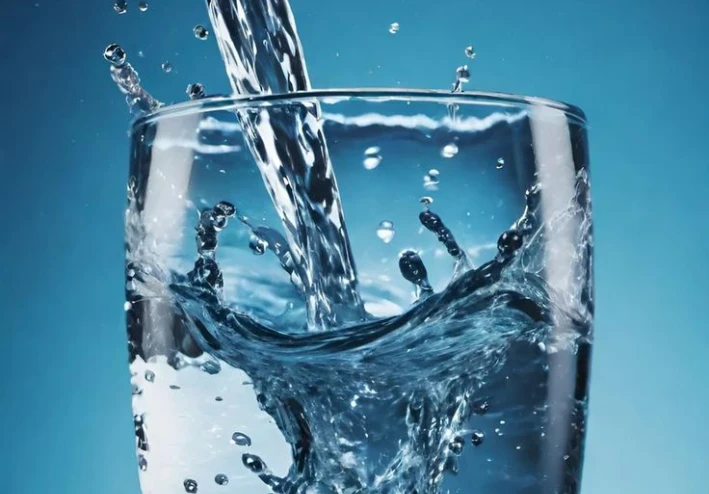فوائد شرب الماء: سر الصحة والجمال الذي لا غنى عنه