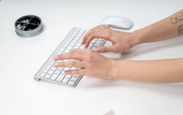 "المحتوى هو الأهم: دليلك لاختراق عالم صناعة المحتوى باحتراف