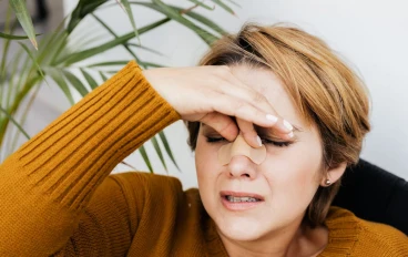 علاج الصداع: طرق طبيعية وطبية للتخلص من الألم