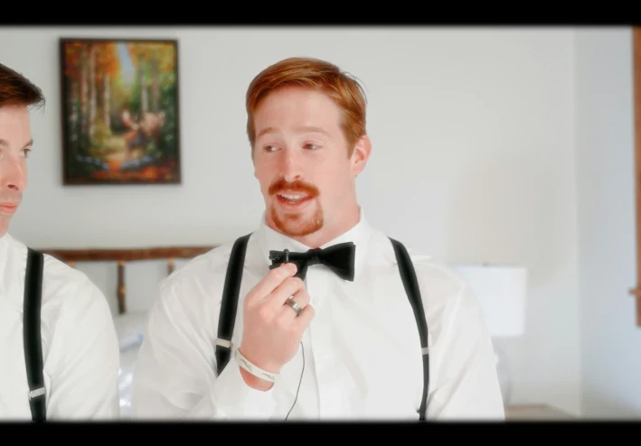 "مغامرة العريس مع الميكروفون" 🎤🤣