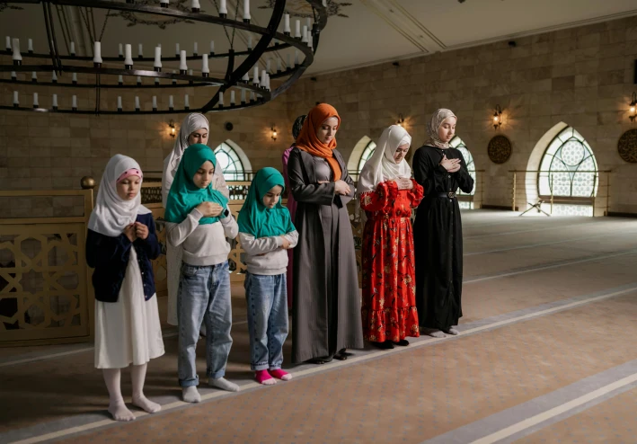 فضل الصلاة في وقتها وأثرها على حياة المسلم