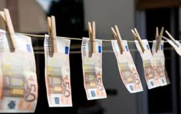 غسل الأموال والأنشطة غير المشروعة: الوجه المظلم للعملات الرقمية