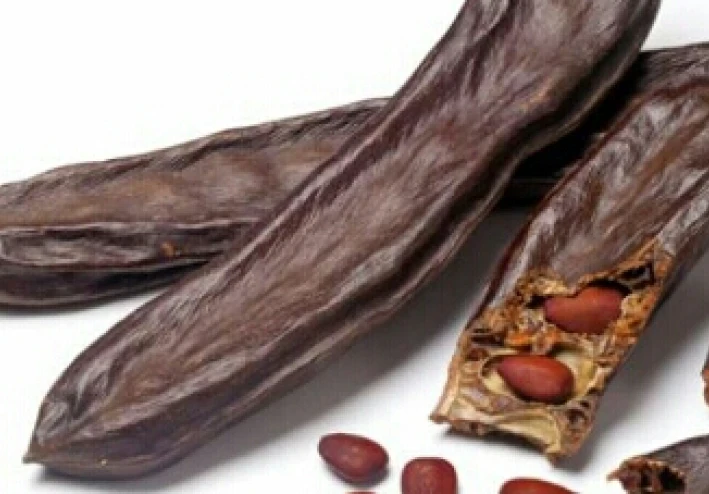 ثمره الخروب الغنيه بالفوائد الصحيه