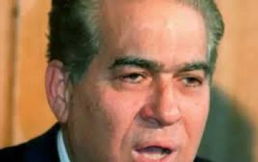 "القرية علّمتني أن العرق على الجبين أشرف من الذهب في الخزائن...د. كمال الجنزورى