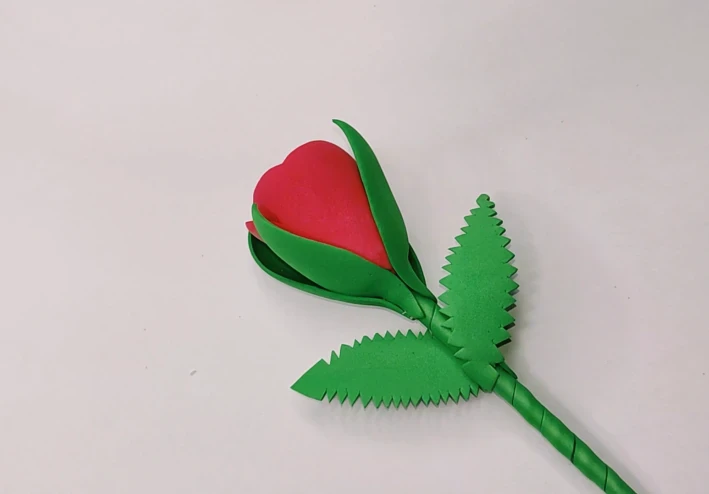 صنع وردة جميلة باستخدام ورق الفوم make a beautiful rose