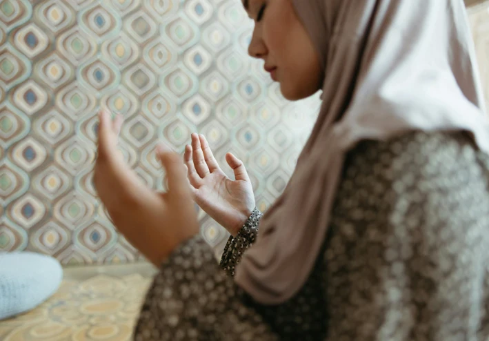 أثر التفاؤل وحسن الظن بالله في حياة المسلم