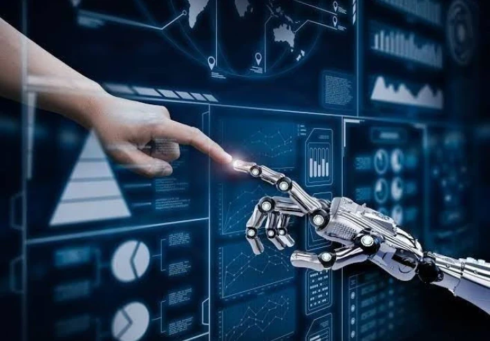 لماذا الجيل الجديد متعلق بالإنترنت؟ دراسة أسباب ارتباط الشباب بالإنترنت وفرص العمل المربحة والمتنوعة