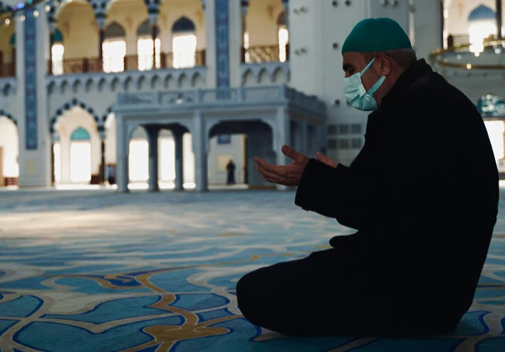 فضل "لا حول ولا قوة إلا بالله" لفك الكروب