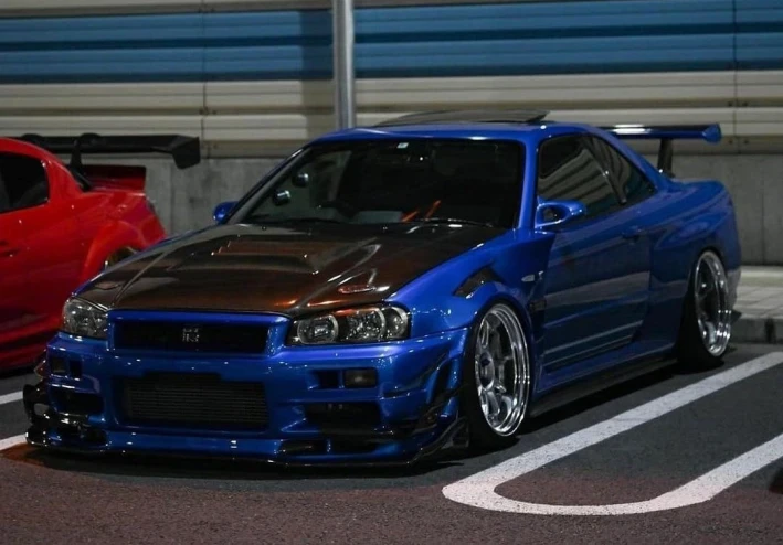 معلومات عن سيارة الرياضية GTR r34