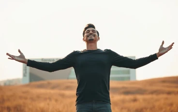 كيف تتعامل مع المقارنة بالآخرين دون أن تفقد ثقتك بنفسك | دليل الثقة بالنفس وتطوير الذات