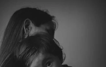 6 أعراض نفسية تصيب الطفل بعد مشاهدة الخلافات الزوجية