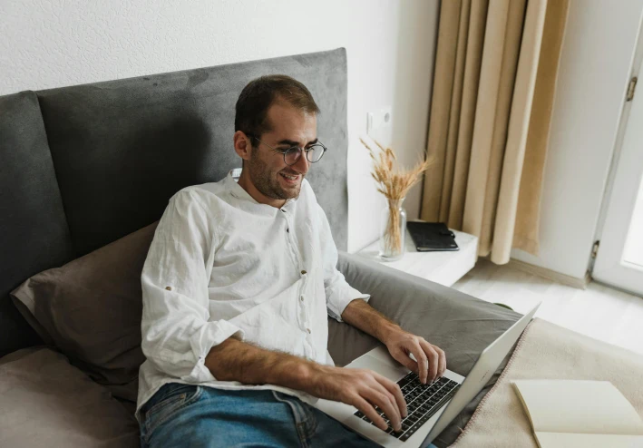 كيف تربح من كتابة المحتوى العربي بأسلوب يرضي الله ويحقق النجاح"