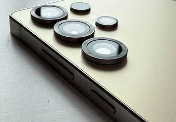 «سامسونغ تؤجل المفاجأة… هاتف Galaxy S26 لن يرى النور قبل 2026!»