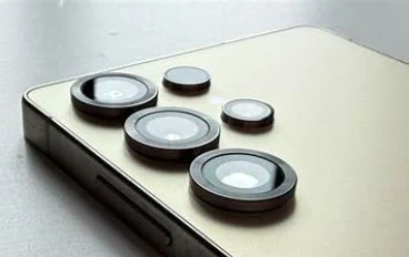 «سامسونغ تؤجل المفاجأة… هاتف Galaxy S26 لن يرى النور قبل 2026!»