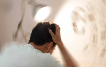 ١٠ نصائح لعلاج الدوخة دون الذهاب للطبيب مع حل سحري!