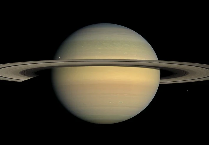 زحل (Saturn) سادس كواكب المجموعة الشمسية