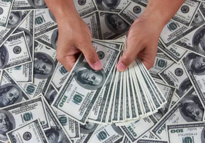 ١💰 الاستثمار والادخار: طريقك  العملي لإدارة المال وتنمية الدخل