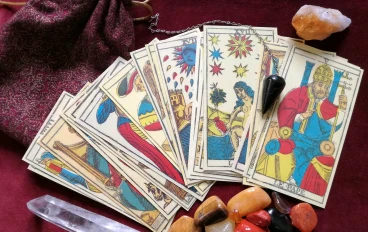 The secret of magic in precious stones