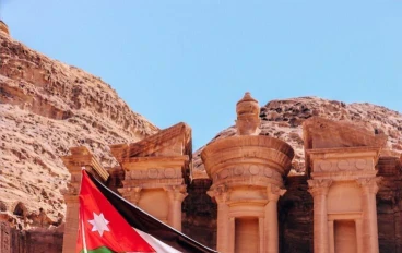 المنسف الأردني… فخر المائدة وأيقونة الكرم العربي