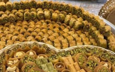 🍮 المقال: الكنافة… حلوى الشرق الذهبية