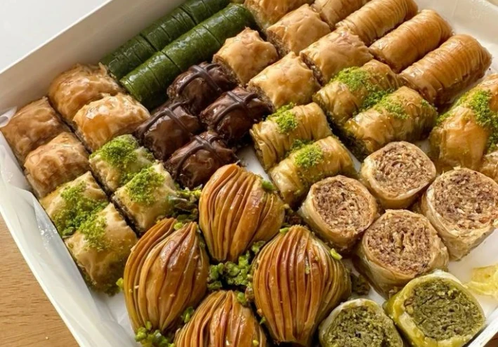 صوابع زينب… حلوى التراث الشرقي التي لا تغيب عن الموائد